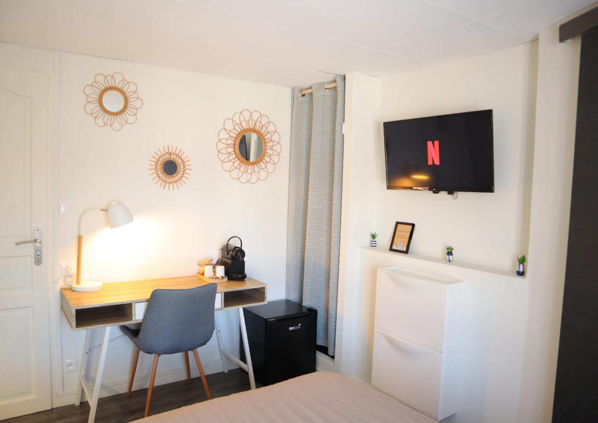 Chambre Privative Au Centre De Bourbourg - Proche Commodites Et Gare Екстериор снимка